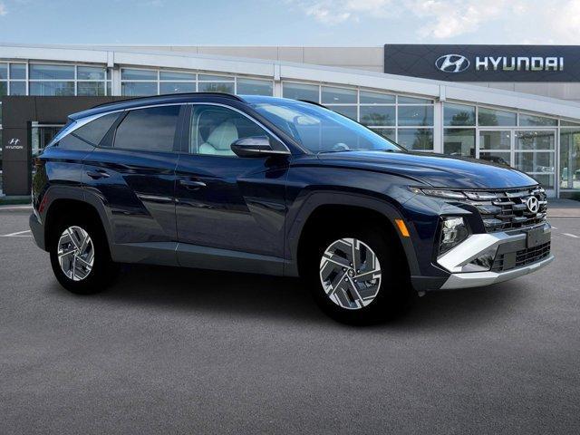 new 2025 Hyundai TUCSON Hybrid car, priced at $33,719