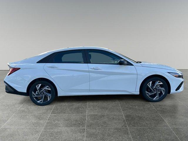 new 2025 Hyundai Elantra HEV car, priced at $28,909