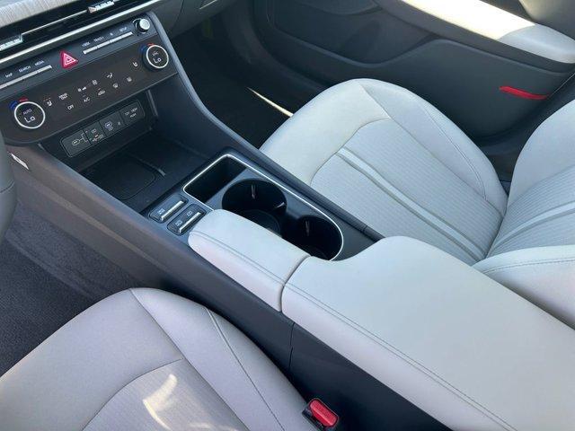 new 2025 Hyundai Sonata Hybrid car, priced at $32,960