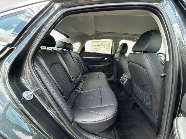 new 2025 Hyundai Sonata Hybrid car, priced at $38,975