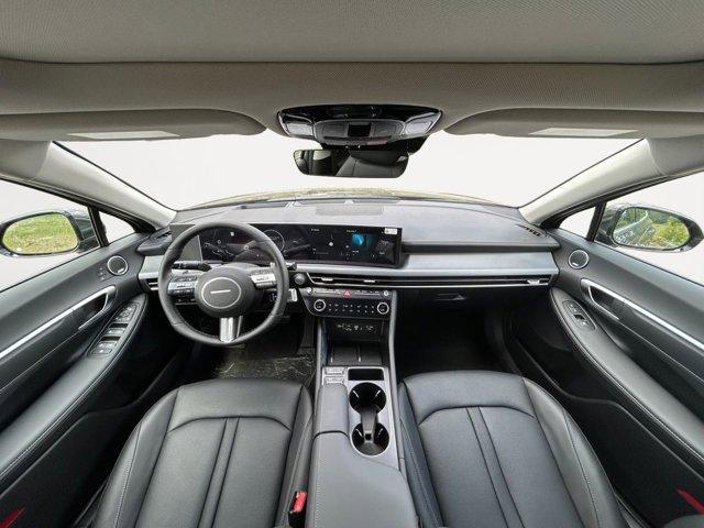 new 2025 Hyundai Sonata Hybrid car, priced at $38,975