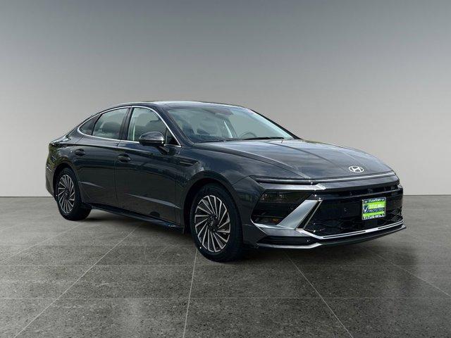 new 2025 Hyundai Sonata Hybrid car, priced at $38,975