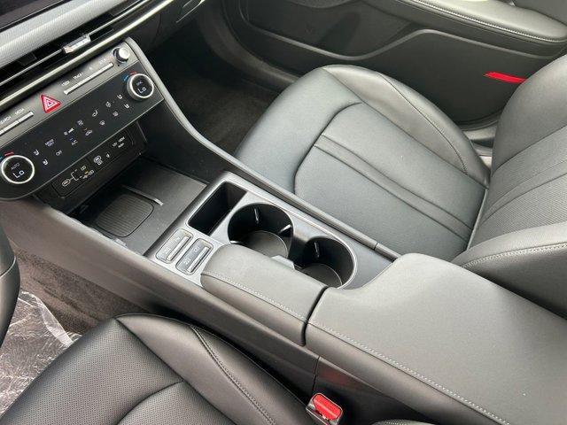 new 2025 Hyundai Sonata Hybrid car, priced at $38,975