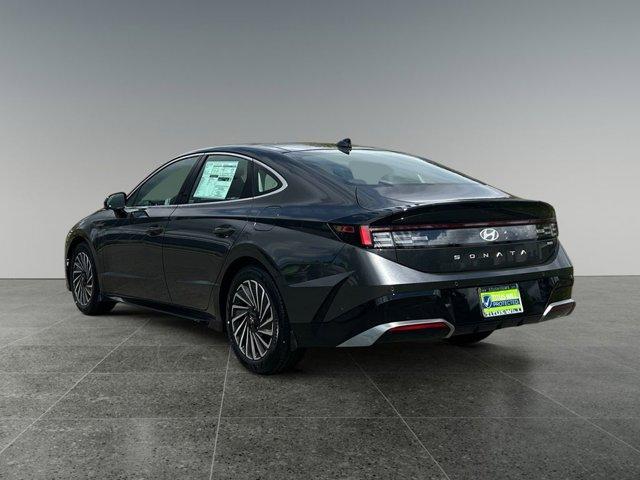 new 2025 Hyundai Sonata Hybrid car, priced at $38,975