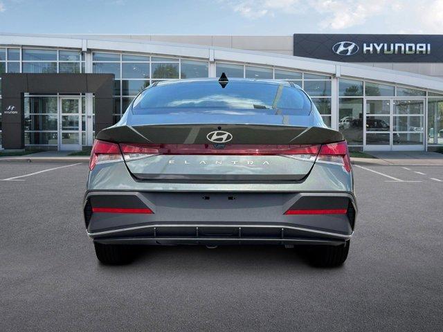 new 2024 Hyundai Elantra car, priced at $21,600