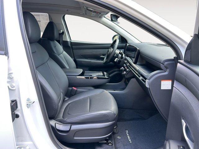 new 2025 Hyundai TUCSON Hybrid car, priced at $37,000