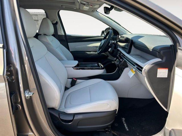 new 2025 Hyundai TUCSON Hybrid car, priced at $35,999