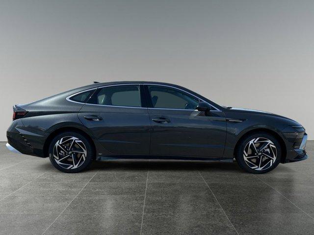 new 2025 Hyundai Sonata car, priced at $29,699