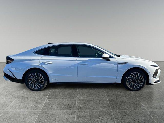 new 2025 Hyundai Sonata Hybrid car, priced at $39,500