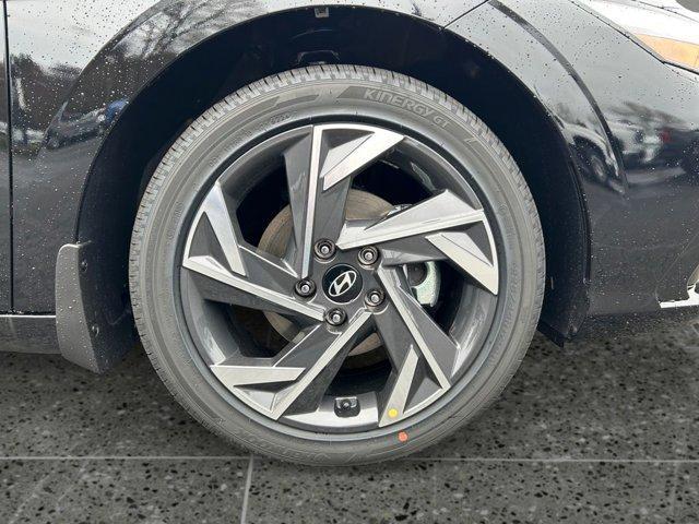 new 2025 Hyundai ELANTRA HEV car, priced at $30,999
