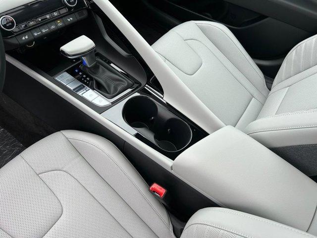 new 2025 Hyundai ELANTRA HEV car, priced at $30,999