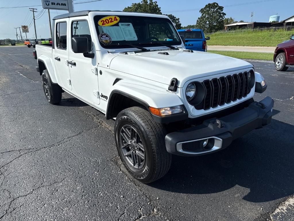 used 2024 Jeep Gladiator car, priced at $38,330