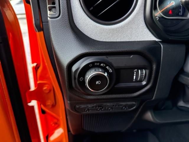 new 2025 Jeep Wrangler car