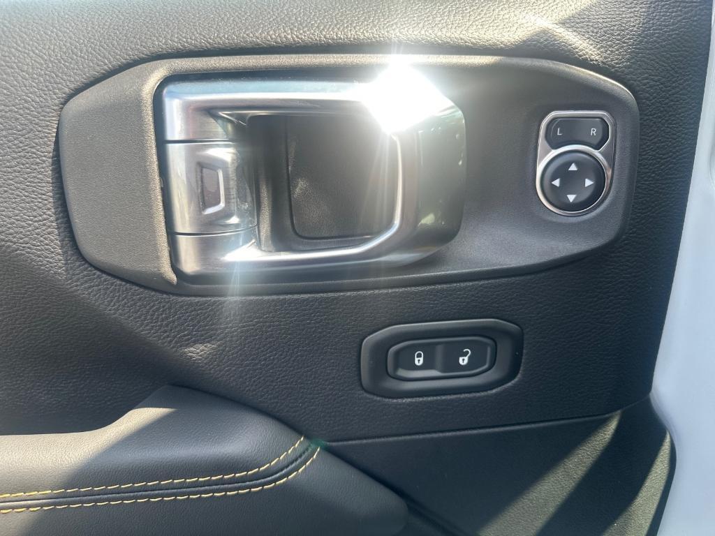 new 2025 Jeep Wrangler car, priced at $57,520