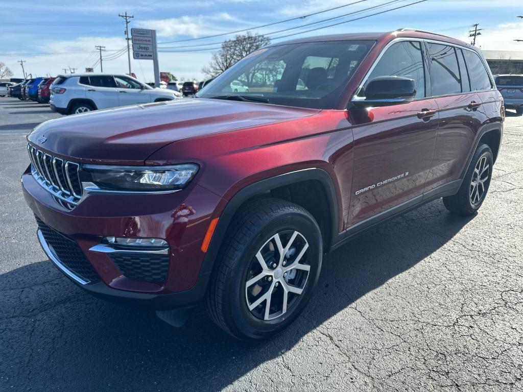 new 2025 Jeep Grand Cherokee car, priced at $49,565