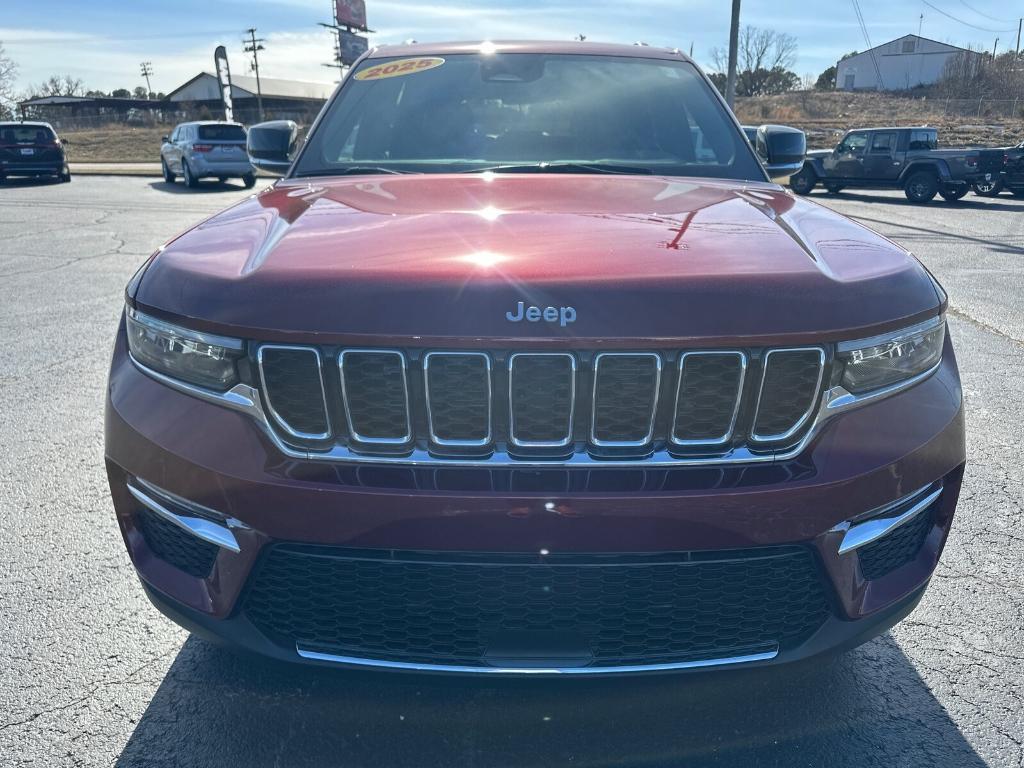 new 2025 Jeep Grand Cherokee car, priced at $49,565