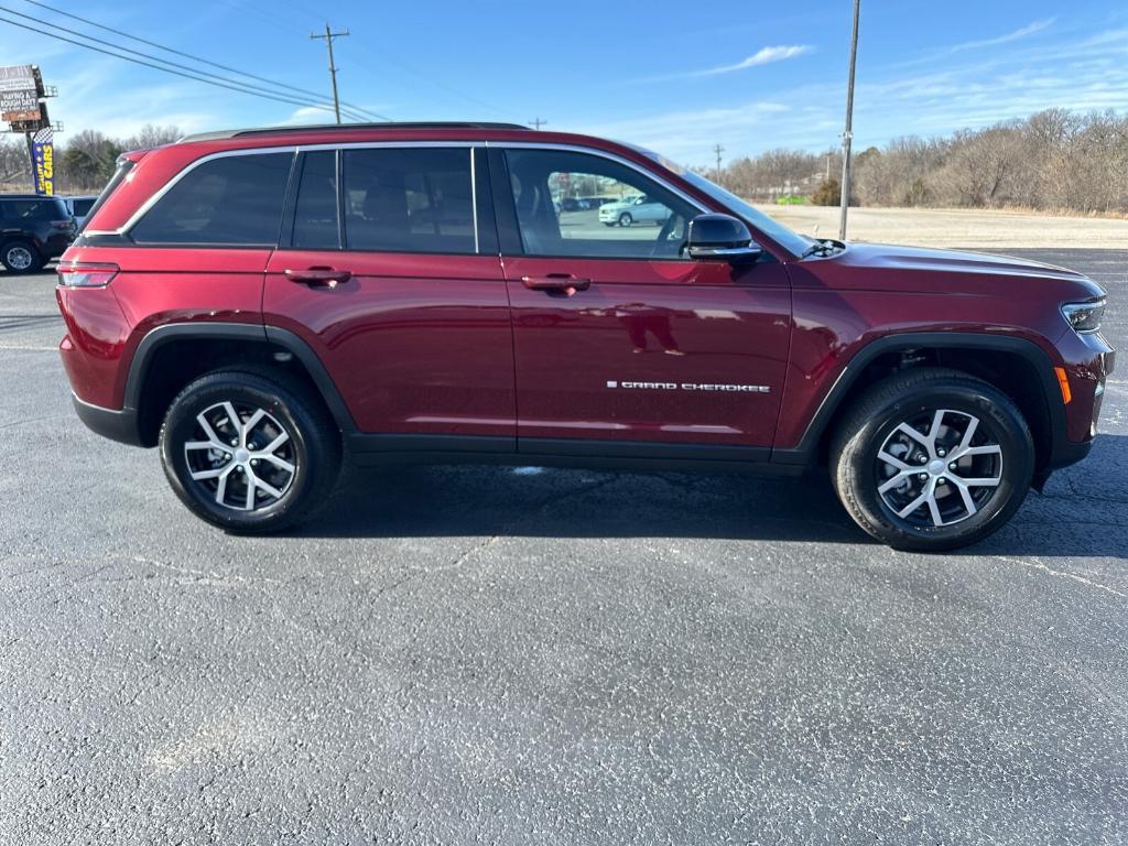 new 2025 Jeep Grand Cherokee car, priced at $49,565