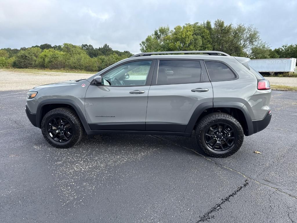 used 2019 Jeep Cherokee car, priced at $21,520