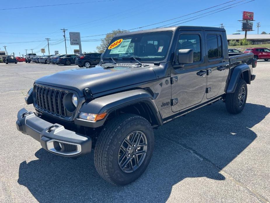 new 2024 Jeep Gladiator car, priced at $47,981