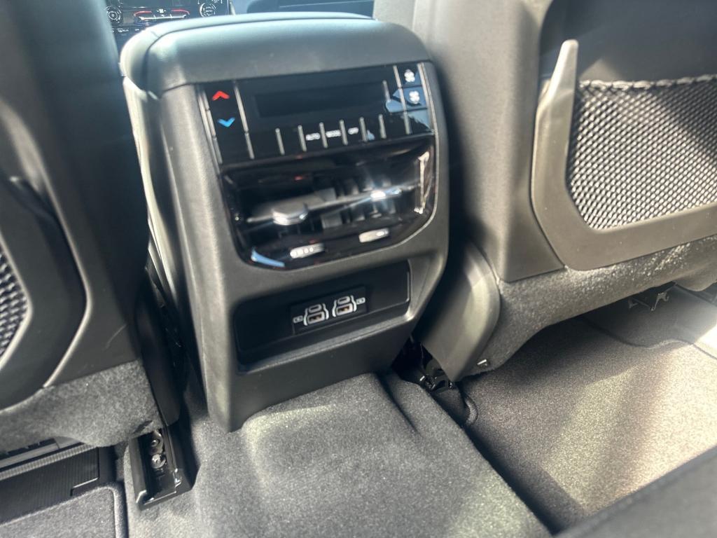 new 2025 Jeep Grand Cherokee L car, priced at $43,098