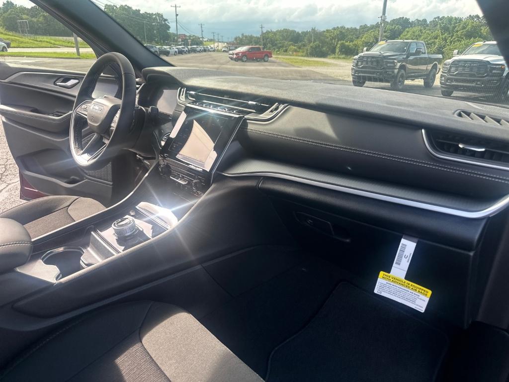 new 2025 Jeep Grand Cherokee L car, priced at $43,098