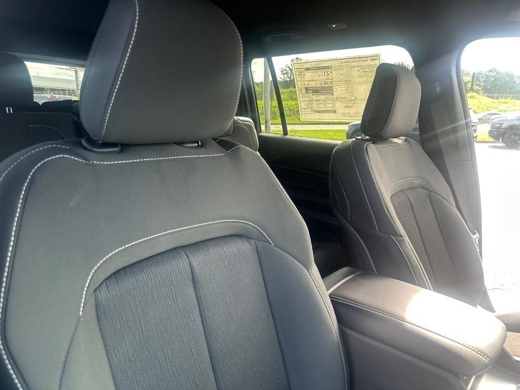 new 2025 Jeep Grand Cherokee L car, priced at $43,098
