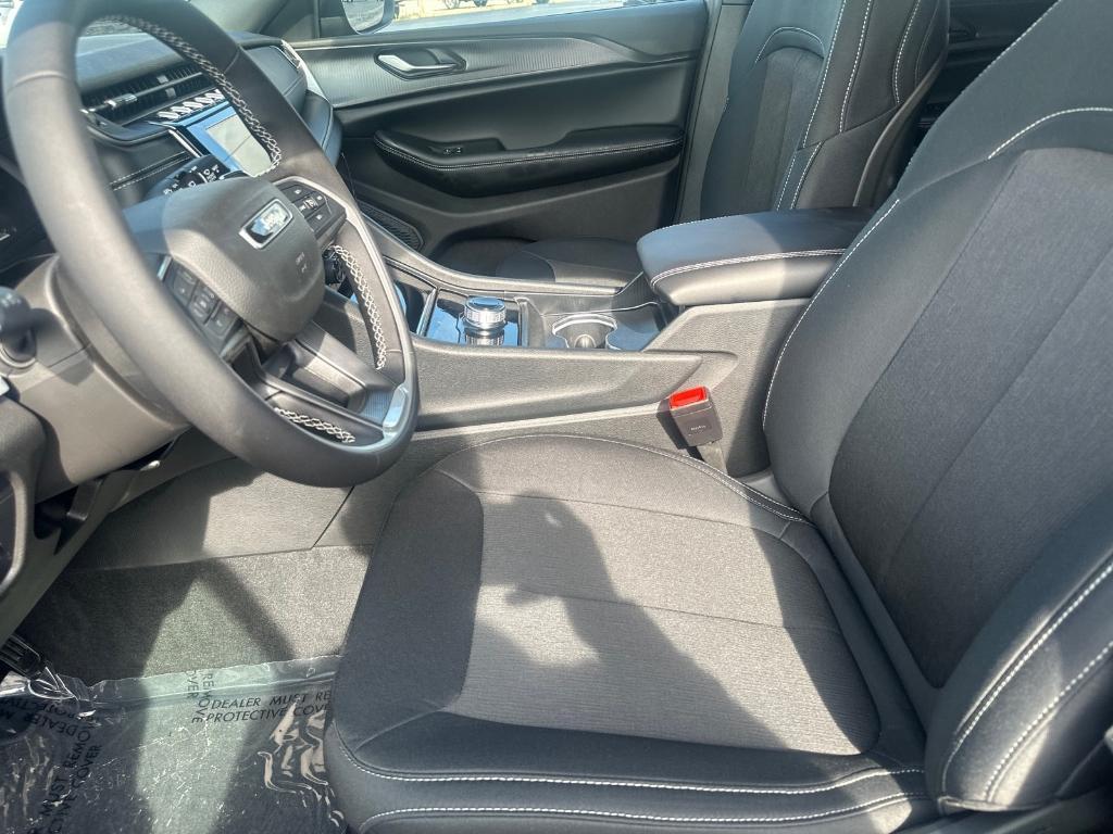 new 2025 Jeep Grand Cherokee L car, priced at $43,098