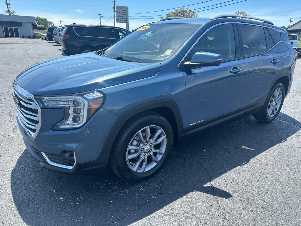 used 2024 GMC Terrain car, priced at $27,276