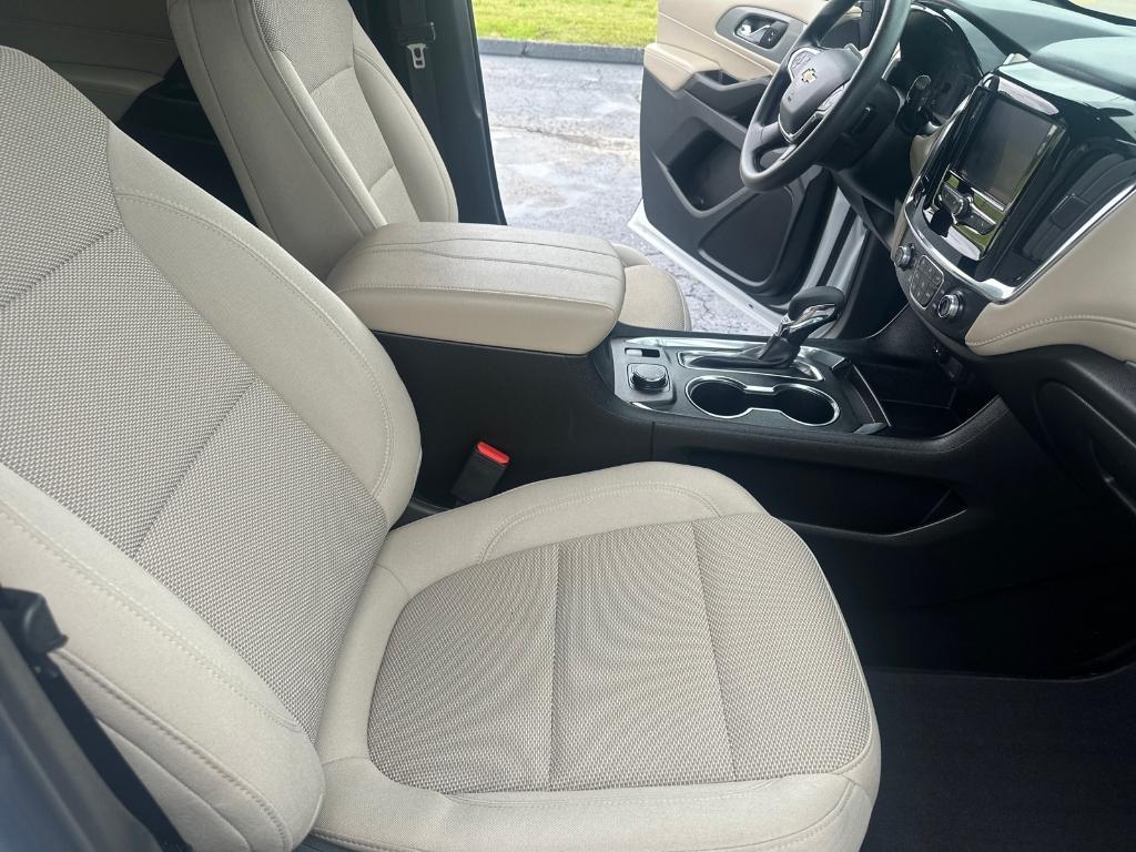used 2023 Chevrolet Traverse car, priced at $34,498