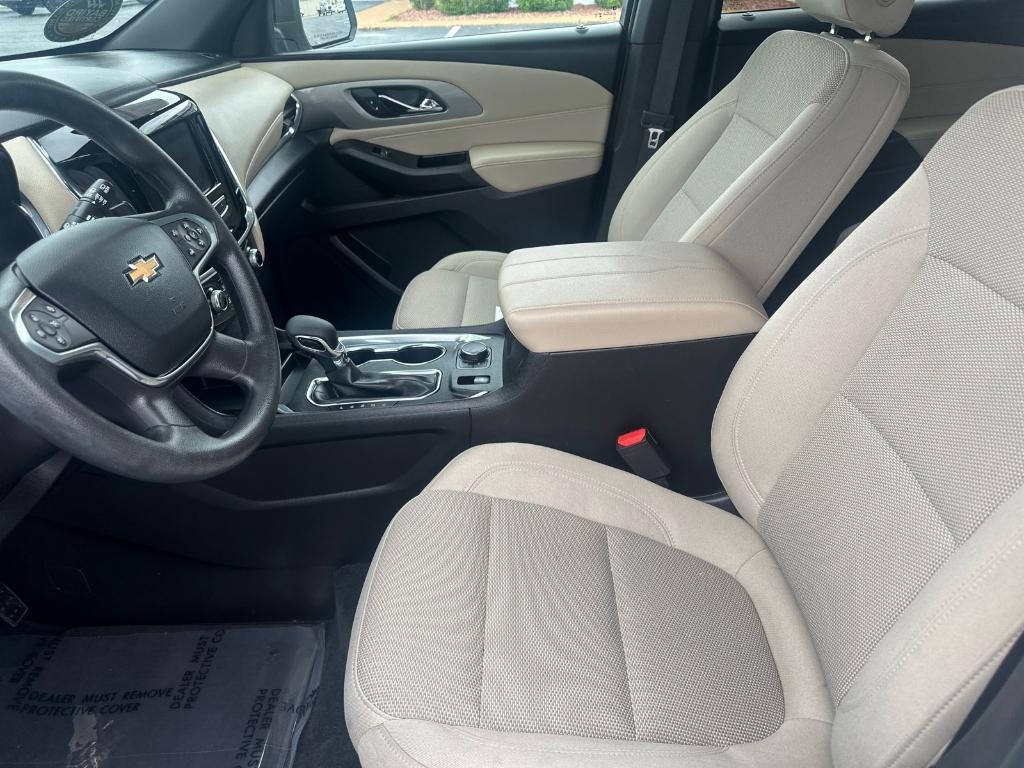 used 2023 Chevrolet Traverse car, priced at $34,310