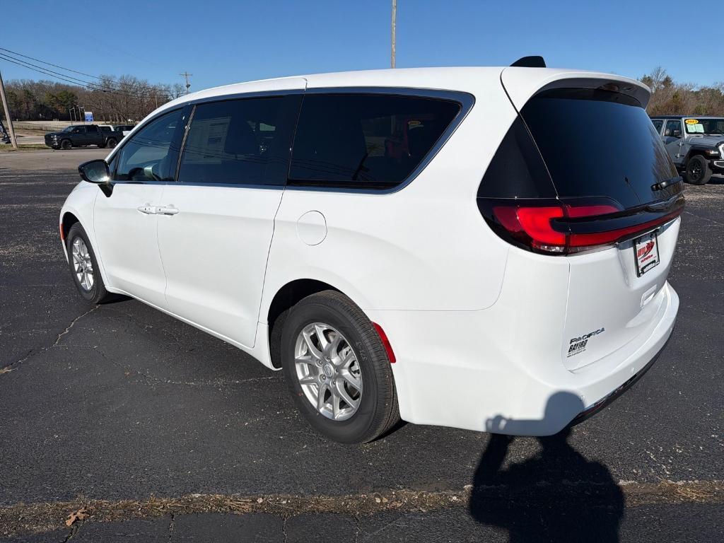 new 2026 Chrysler Pacifica car, priced at $48,778