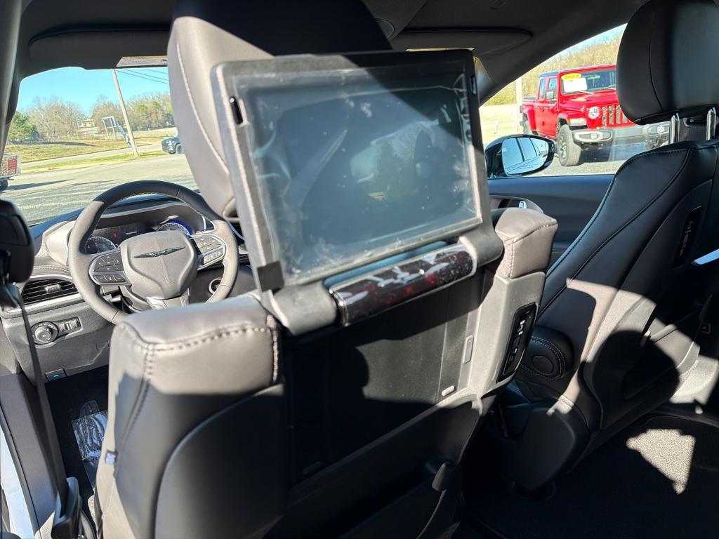 new 2026 Chrysler Pacifica car, priced at $48,778