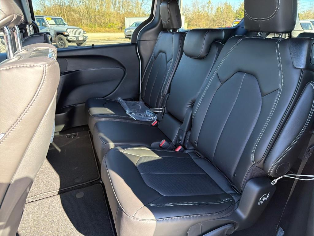 new 2026 Chrysler Pacifica car, priced at $48,778