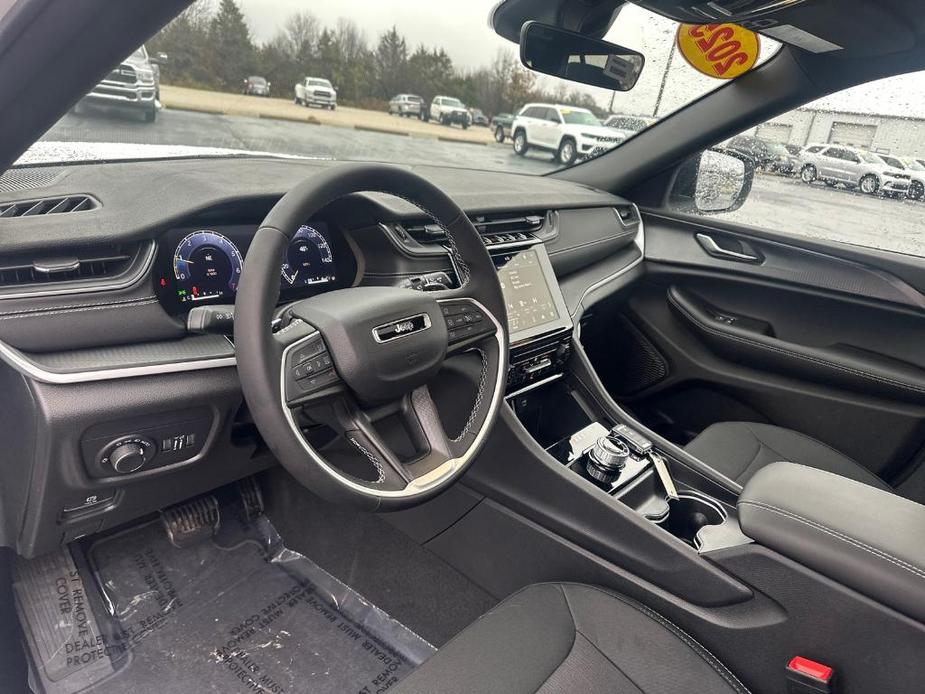 new 2025 Jeep Grand Cherokee car, priced at $41,080