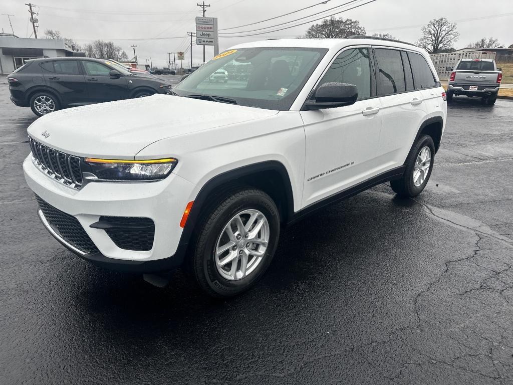 new 2025 Jeep Grand Cherokee car, priced at $41,080