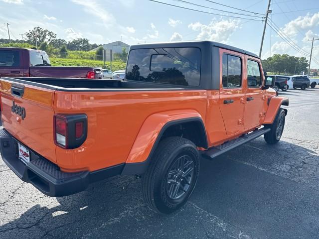 new 2025 Jeep Gladiator car, priced at $49,930