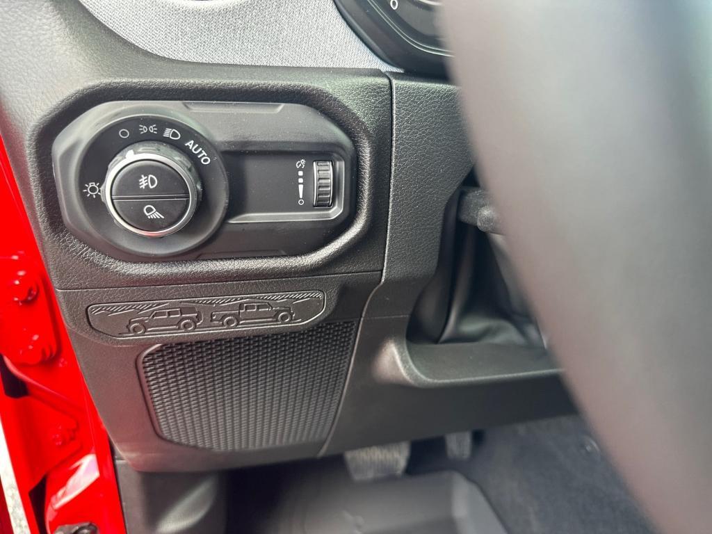 new 2025 Jeep Gladiator car, priced at $50,345