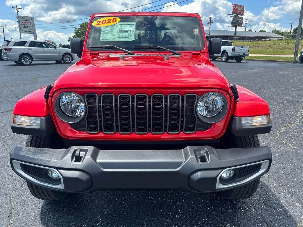 new 2025 Jeep Gladiator car, priced at $50,345