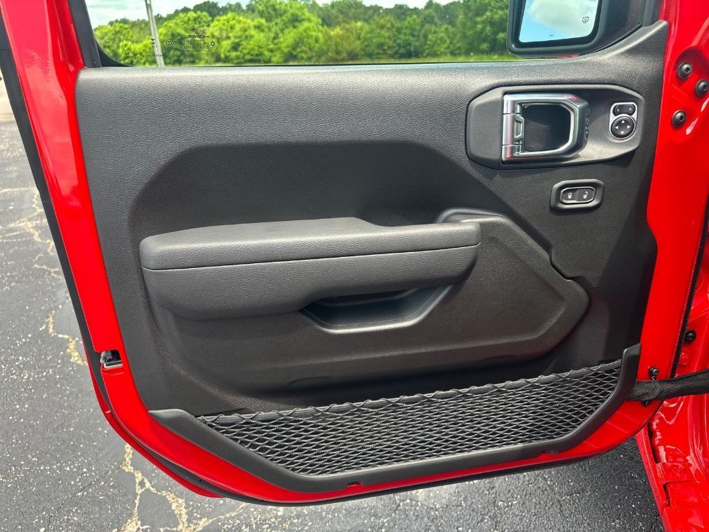 new 2025 Jeep Gladiator car, priced at $50,345
