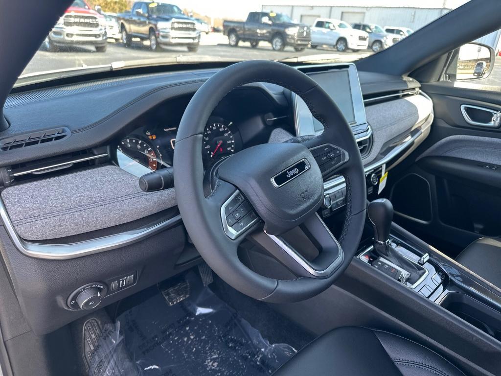 new 2025 Jeep Compass car, priced at $29,860