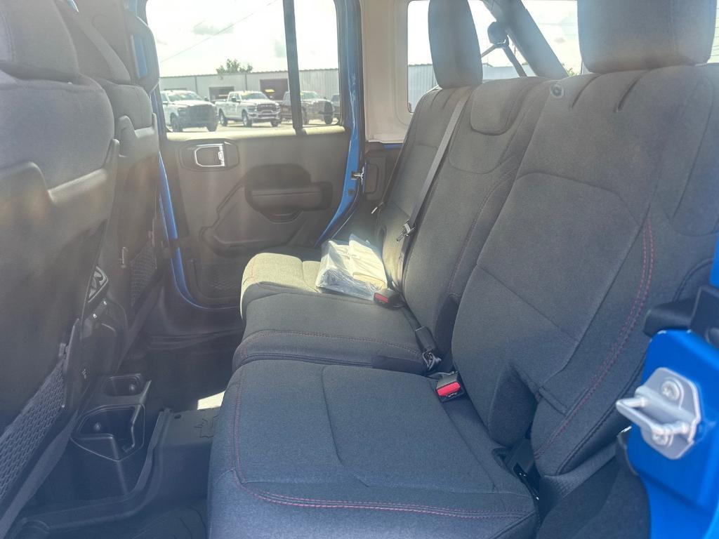 new 2025 Jeep Wrangler car, priced at $61,595