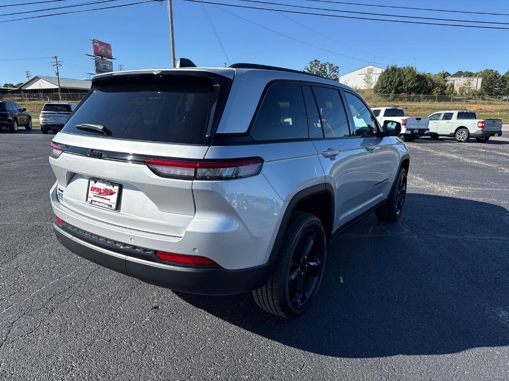 new 2025 Jeep Grand Cherokee car, priced at $47,598