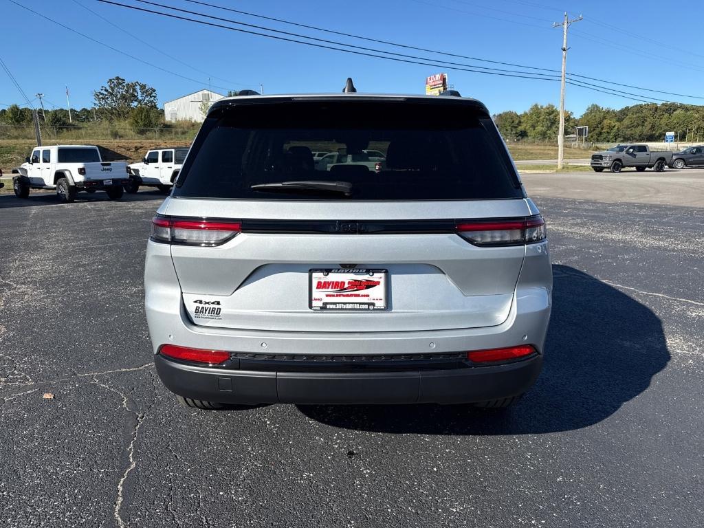 new 2025 Jeep Grand Cherokee car, priced at $47,598