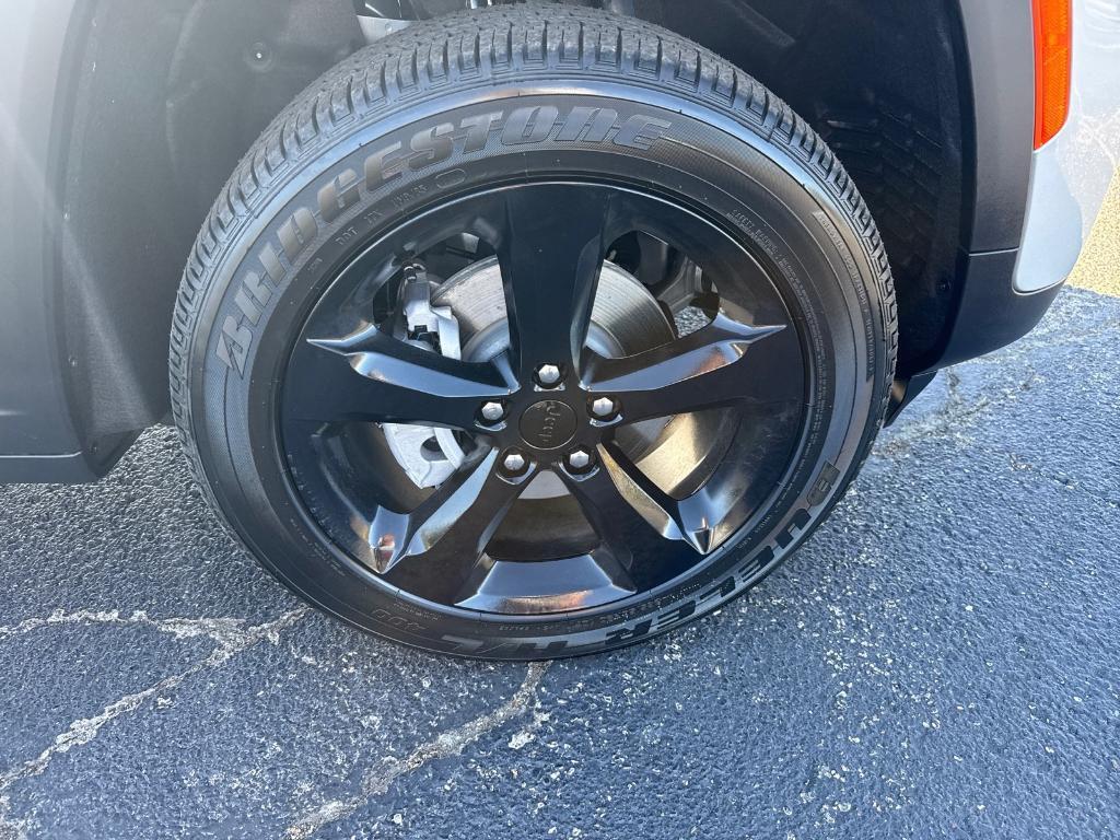 new 2025 Jeep Grand Cherokee car, priced at $47,598