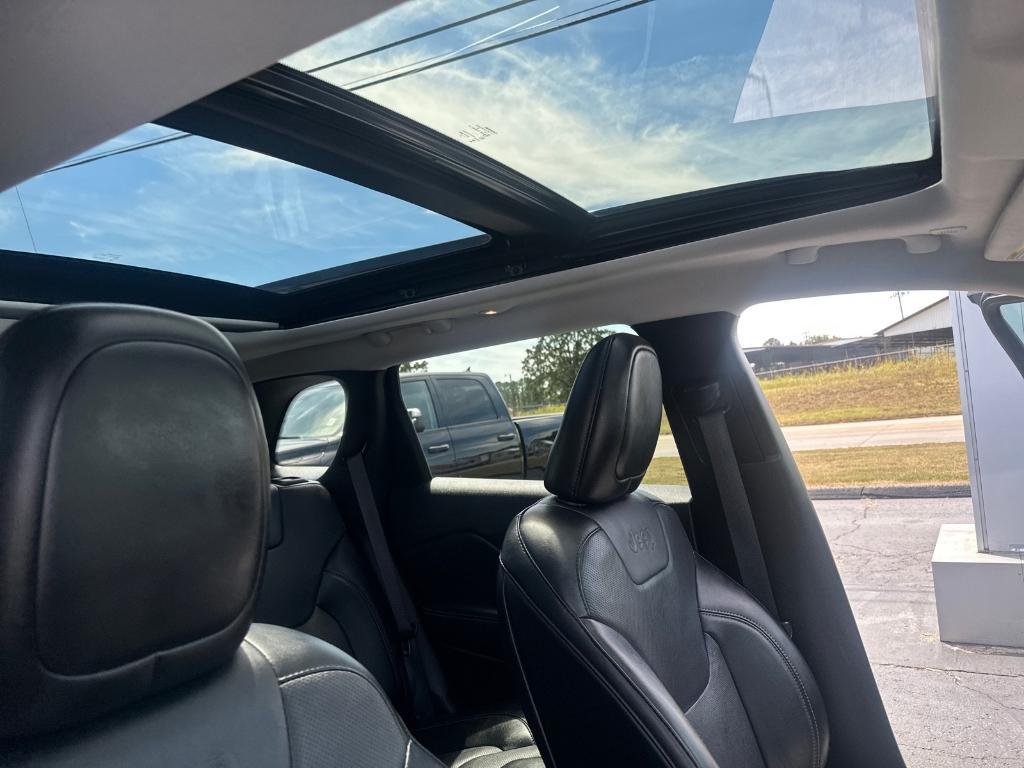 used 2022 Jeep Cherokee car, priced at $25,450