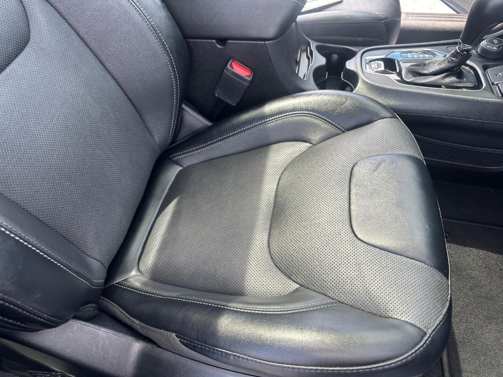 used 2022 Jeep Cherokee car, priced at $25,450
