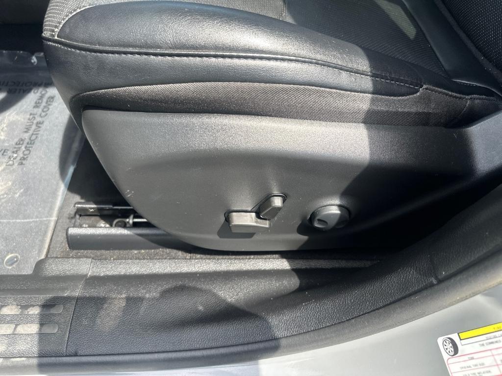 used 2022 Jeep Cherokee car, priced at $25,450