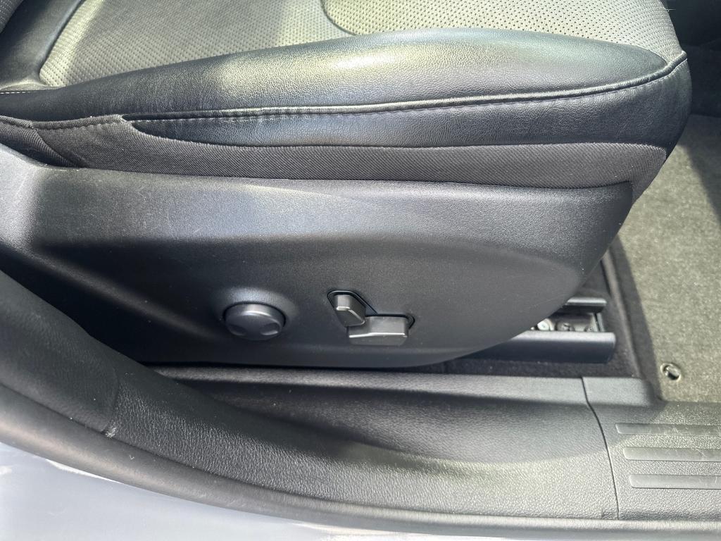 used 2022 Jeep Cherokee car, priced at $25,450