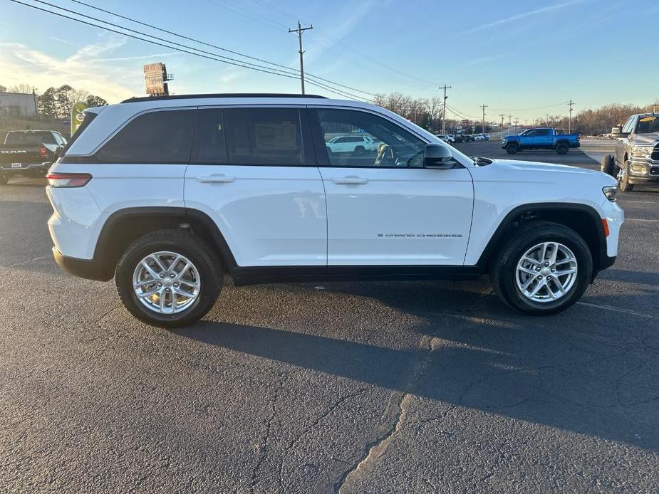 new 2025 Jeep Grand Cherokee car, priced at $42,075