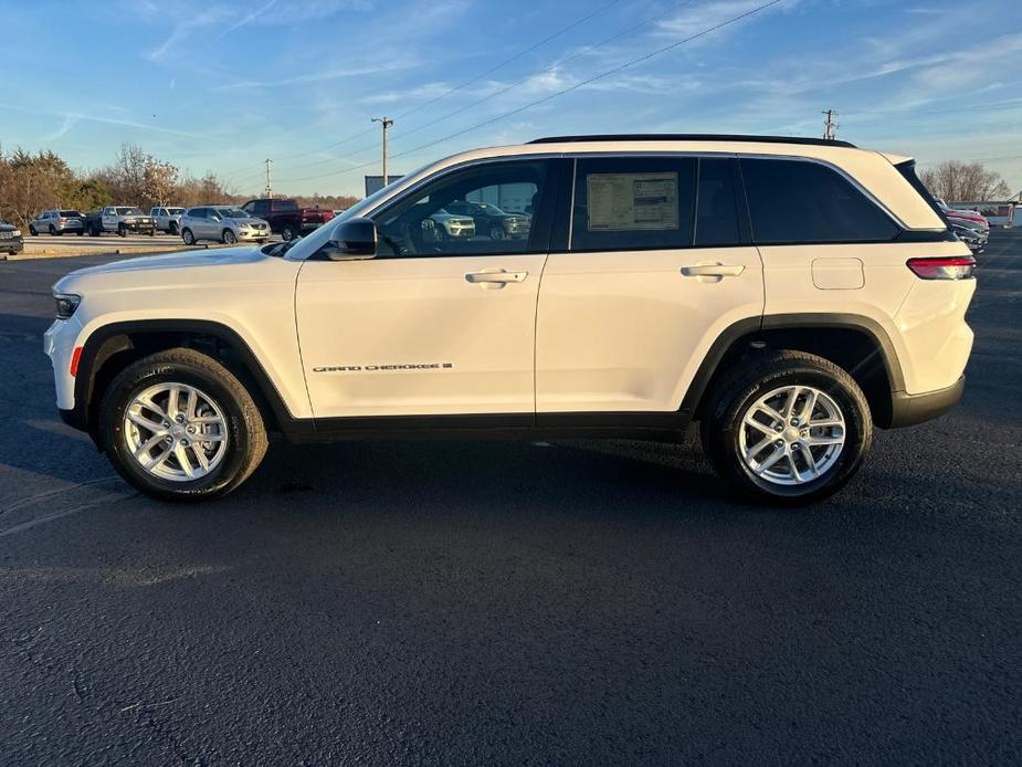 new 2025 Jeep Grand Cherokee car, priced at $42,075